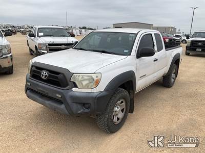 2014 Toyota Tacoma Extended-Cab Pickup Truck