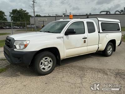 2014 Toyota Tacoma Extended-Cab Pickup Truck