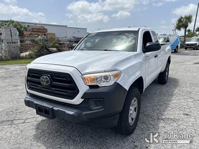 2019 Toyota Tacoma Extended-Cab Pickup Truck