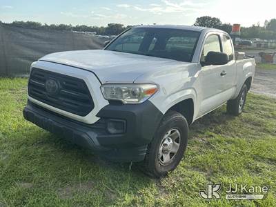 2018 Toyota Tacoma Extended-Cab Pickup Truck