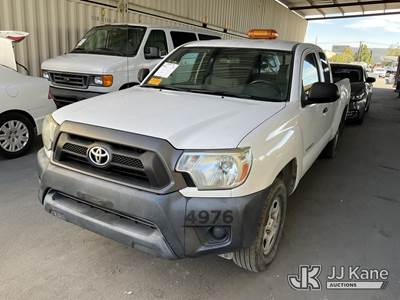 2013 Toyota Tacoma Extended-Cab Pickup Truck
