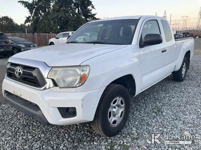 2012 Toyota Tacoma Extended-Cab Pickup Truck