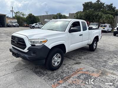 2019 Toyota Tacoma Extended-Cab Pickup Truck