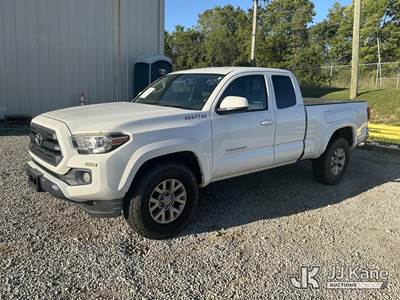 2017 Toyota Tacoma SR5 Access Cab Extended-Cab Pickup Truck