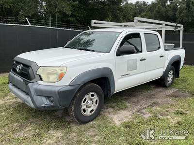 2015 Toyota Tacoma Crew-Cab Pickup Truck