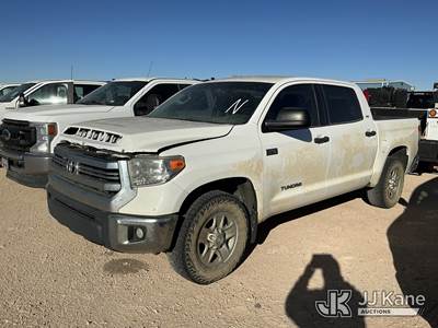 2017 Toyota Tundra 4x4 Crew-Cab Pickup Truck