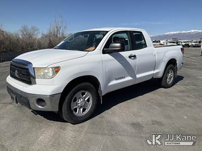 2011 Toyota Tundra Extended-Cab Pickup Truck