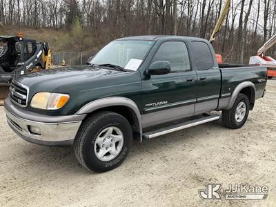 2001 Toyota Tundra Extended-Cab Pickup Truck