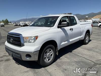 2011 Toyota Tundra Extended-Cab Pickup Truck