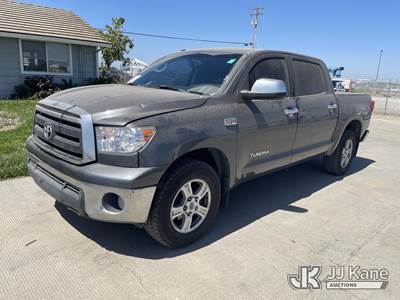 2013 Toyota Tundra Tundra-Grade CrewMax 5.7L Crew-Cab Pickup Truck