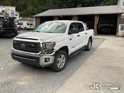 2019 Toyota Tundra SR5 Crew-Cab Pickup Truck