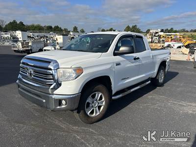 2016 Toyota Tundra 4x4 Crew-Cab Pickup Truck