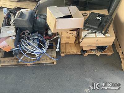 (2 Pallets) Chainsaw