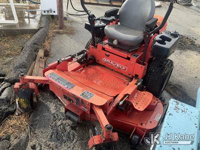 Gravely Promaster PM 260 Z Lawn Mower