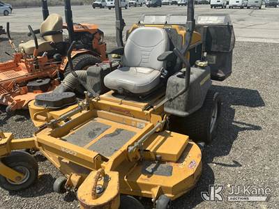 Hustler 928614A Zero Turn Riding Mower