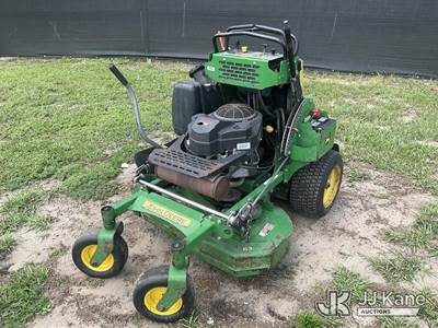 John Deere 636M QT Lawn Mower