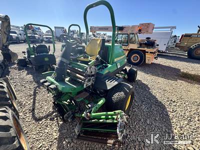 John Deere 7400A Lawn Tractor