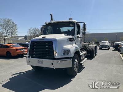 2016 Freightliner 114SD Roll Off Truck