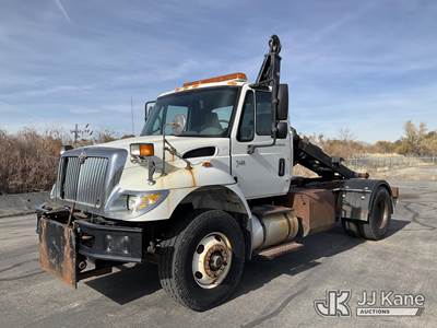 2007 International 7400 Hooklift Truck