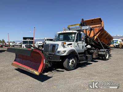 2005 International 7400 Hooklift Truck