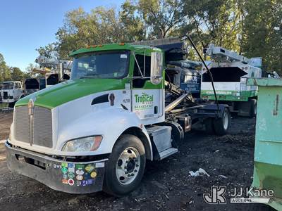 Kenworth T3 Series Roll Off Truck