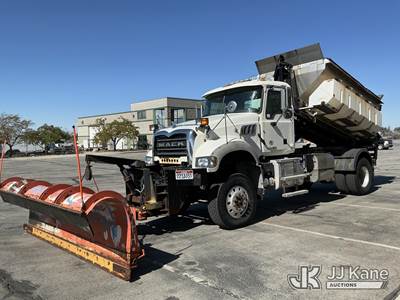 2012 Mack GU700 4x4 Hook Truck