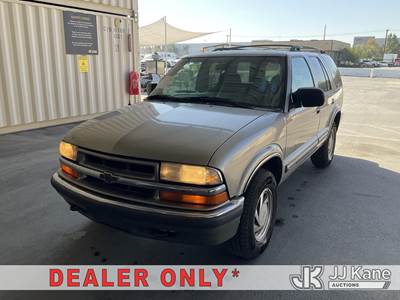 2001 Chevrolet Blazer 4-Door Sport Utility Vehicle