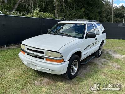 2003 Chevrolet Blazer 2-Door Sport Utility Vehicle