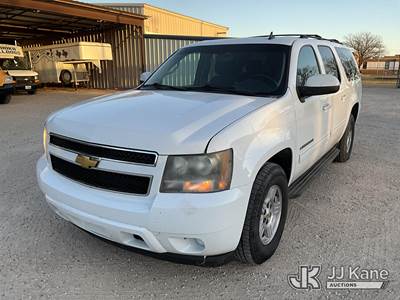 2013 Chevrolet Suburban 4-Door Sport Utility Vehicle