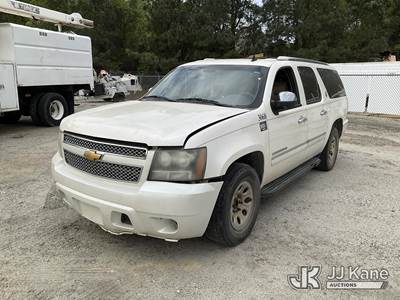 2010 Chevrolet Suburban 4-Door Sport Utility Vehicle