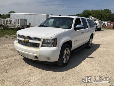 2014 Chevrolet Suburban 4-Door Sport Utility Vehicle