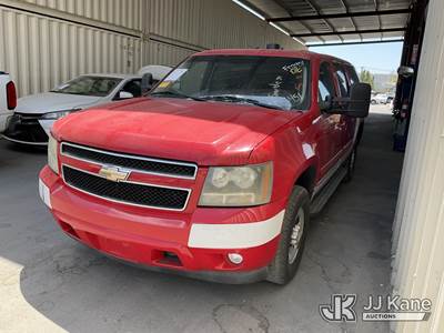 2010 Chevrolet Suburban LS 2500 4-Door Sport Utility Vehicle