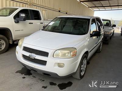 2008 Chevrolet Uplander LS 1LS 4-Door Sport Utility Vehicle