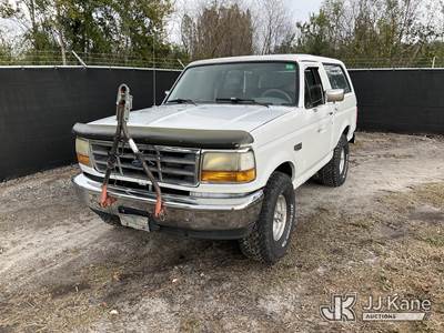 1995 Ford Bronco 4x4 2-Door Sport Utility Vehicle
