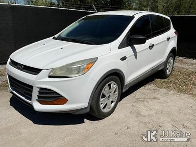 2014 Ford Escape S FWD 4-Door Sport Utility Vehicle