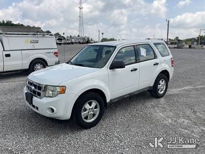 2012 Ford Escape XLS AT 4-Door Sport Utility Vehicle