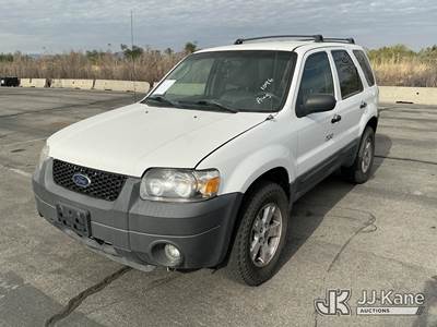 2005 Ford Escape 4-Door Sport Utility Vehicle