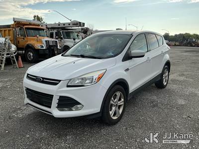 2016 Ford Escape 4x4 SE 4-Door Sport Utility Vehicle