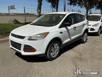 2014 Ford Escape S FWD 4-Door Sport Utility Vehicle