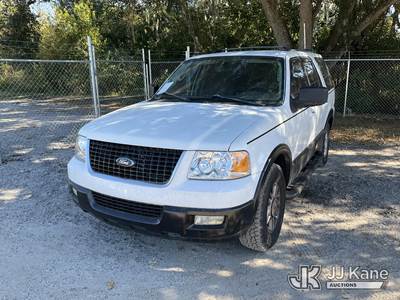 2004 Ford Expedition 4-Door Sport Utility Vehicle