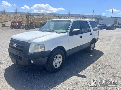 2010 Ford Expedition XLT 4-Door Sport Utility Vehicle
