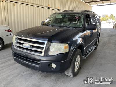 2010 Ford Expedition XLT 4-Door Sport Utility Vehicle