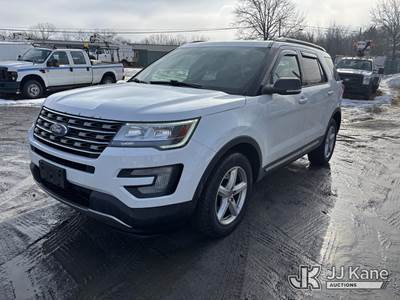 2017 Ford Explorer XLT 4WD 4-Door Sport Utility Vehicle