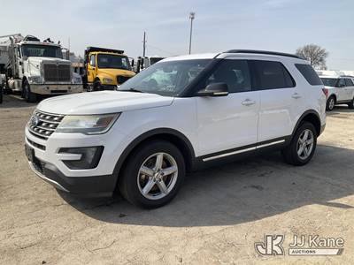 2016 Ford Explorer XLT 4WD 4-Door Sport Utility Vehicle