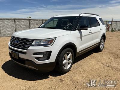2017 Ford Explorer XLT 4-Door Sport Utility Vehicle