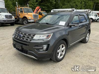 2016 Ford Explorer XLT 4-Door Sport Utility Vehicle