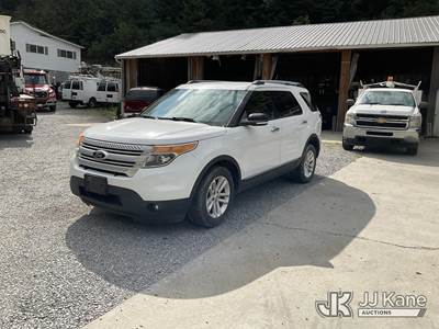 2013 Ford Explorer XLT 4-Door Sport Utility Vehicle