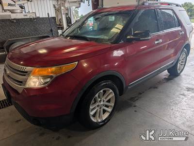 2013 Ford Explorer XLT 4-Door Sport Utility Vehicle