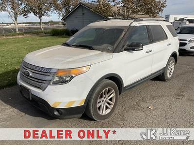 2015 Ford Explorer XLT 4-Door Sport Utility Vehicle
