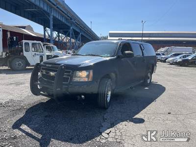 2009 GMC Suburban 2500 4x4 4-Door Sport Utility Vehicle